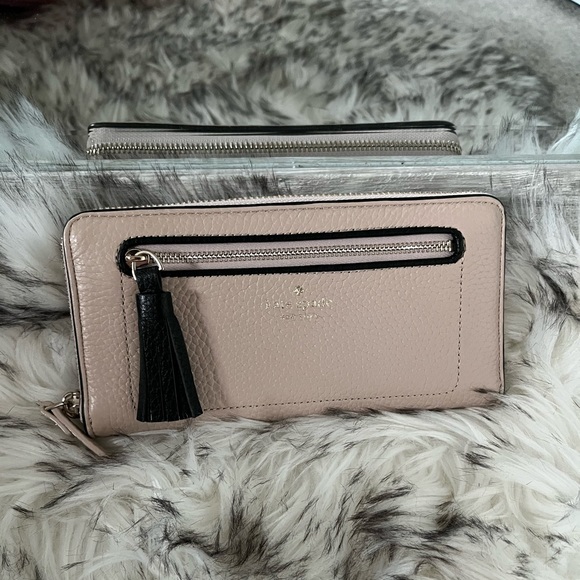 KATE SPADE WALLET - Picture 1 of 5